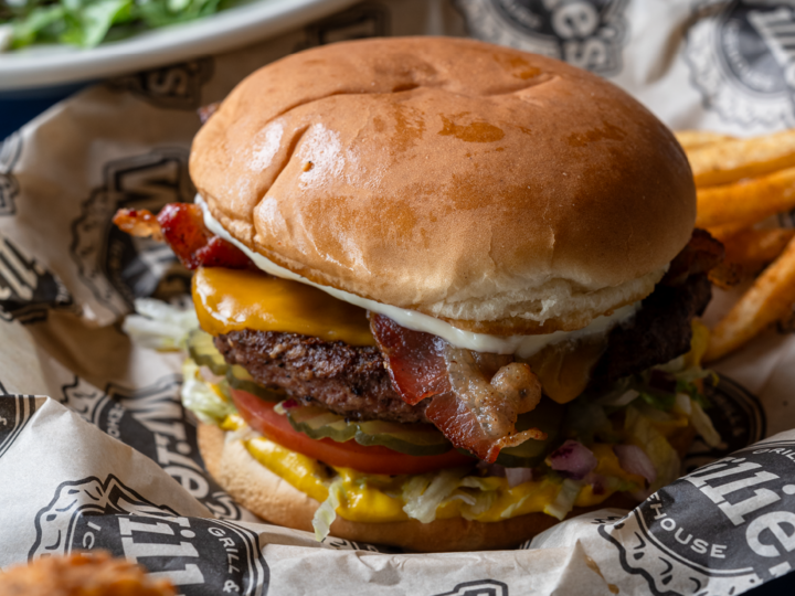 Willie’s Grill & Icehouse