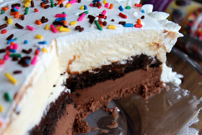 Dairy Queen ice cream cakes The Dairy Queen ice cream cakes are a must-try.