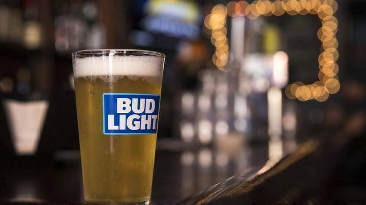 A glass of cold beer, served at Applebee's fundraisers